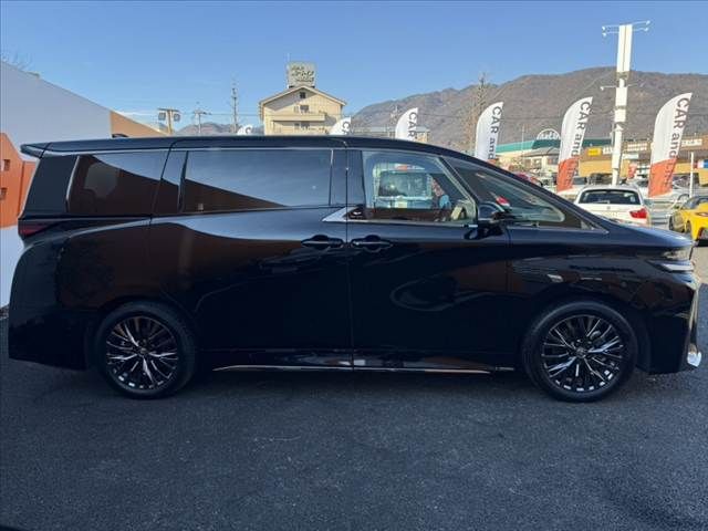 TOYOTA VELLFIRE 2024