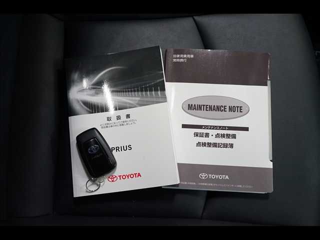 TOYOTA PRIUS 2016