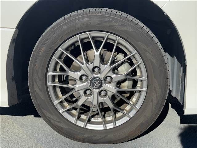 TOYOTA NOAH HYBRID 2018