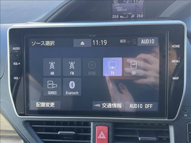 TOYOTA NOAH HYBRID 2018