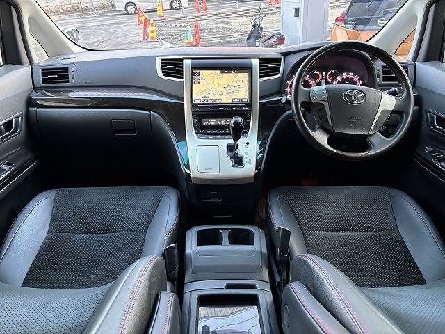 TOYOTA VELLFIRE 2014