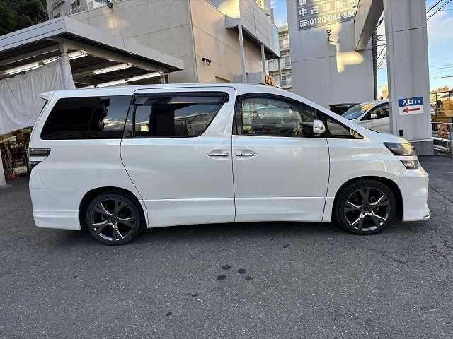 TOYOTA VELLFIRE 2014