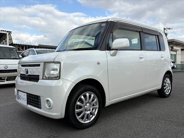 TOYOTA PIXIS SPACE 2013