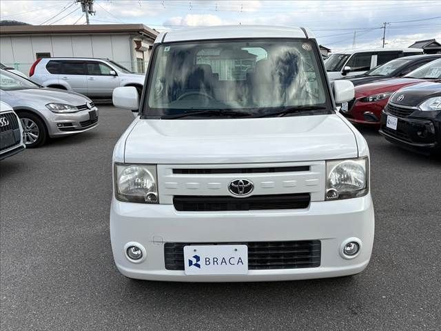 TOYOTA PIXIS SPACE 2013
