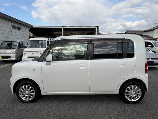 TOYOTA PIXIS SPACE 2013