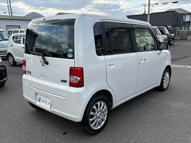 TOYOTA PIXIS SPACE 2013