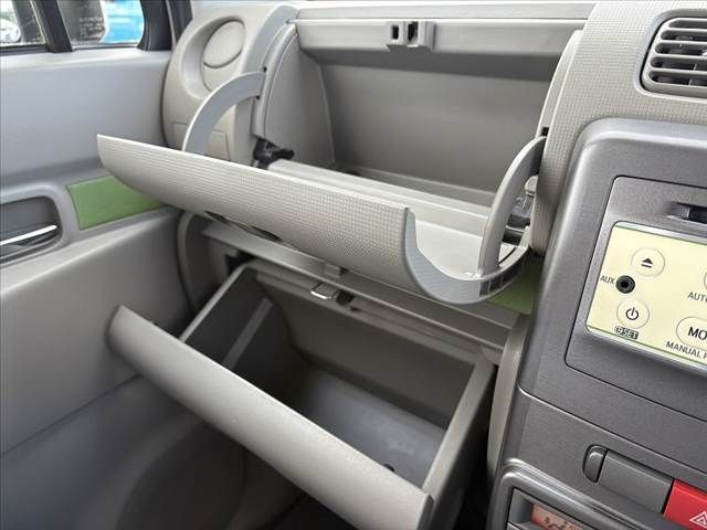 TOYOTA PIXIS SPACE 2013