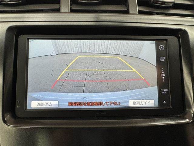 TOYOTA PRIUS Alpha 2013