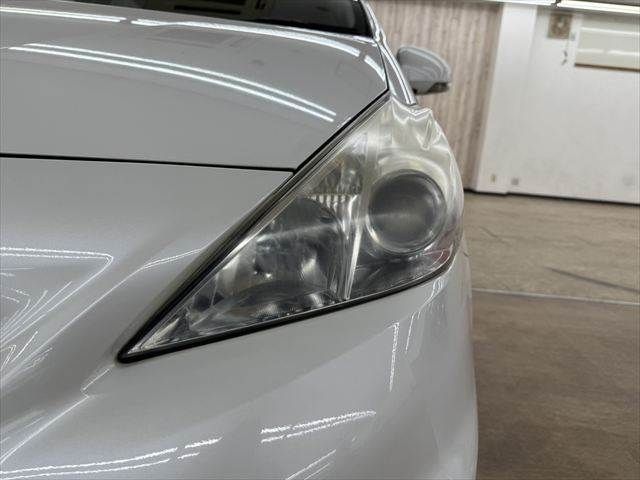 TOYOTA PRIUS Alpha 2013