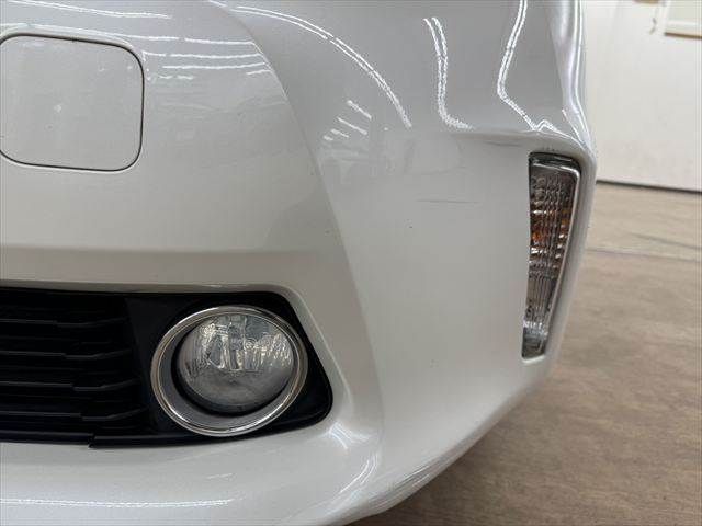 TOYOTA PRIUS Alpha 2013