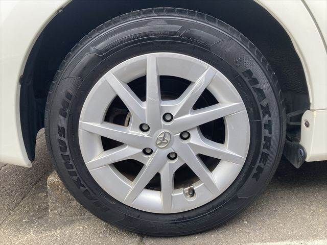 TOYOTA PRIUS Alpha 2013