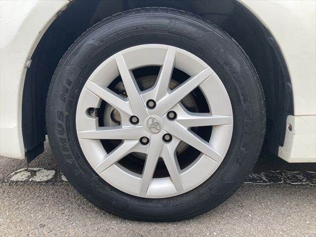 TOYOTA PRIUS Alpha 2013