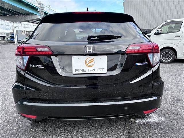 HONDA VEZEL HYBRID 2014