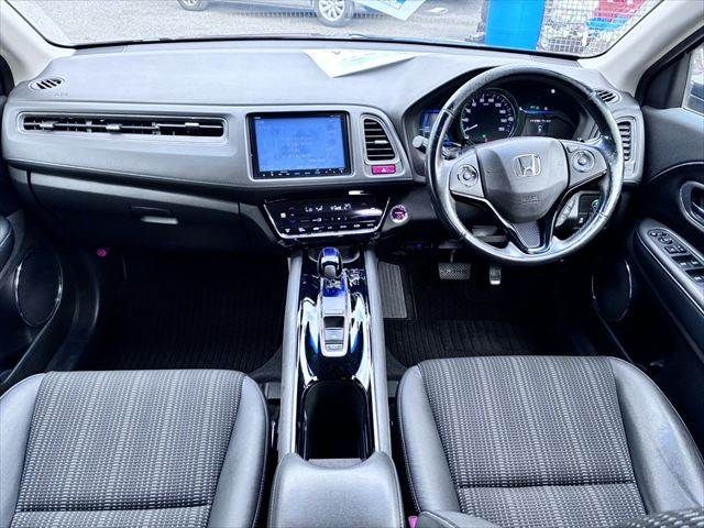 HONDA VEZEL HYBRID 2015