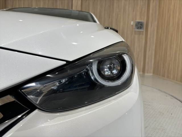 MAZDA AXELA SPORTS 2016