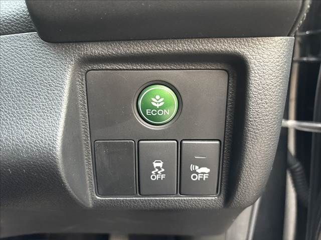 HONDA VEZEL HYBRID 2015