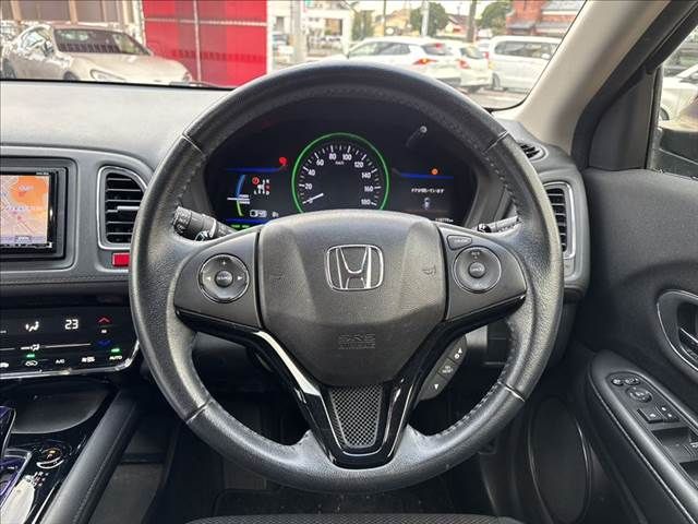 HONDA VEZEL HYBRID 2015