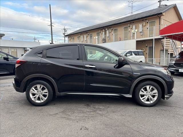 HONDA VEZEL HYBRID 2015