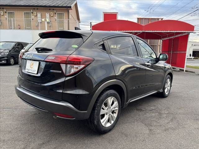 HONDA VEZEL HYBRID 2015