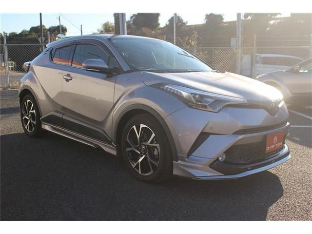 TOYOTA C-HR 2017