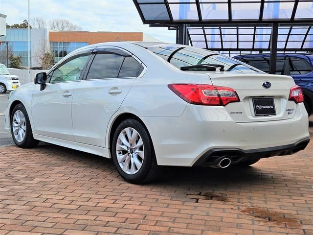 SUBARU LEGACY B4 2017