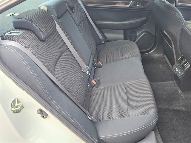 SUBARU LEGACY B4 2017