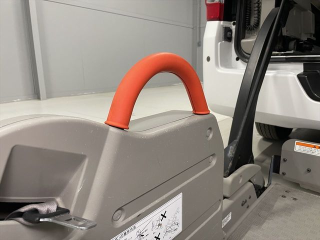 NISSAN NV350 CARAVAN 2017