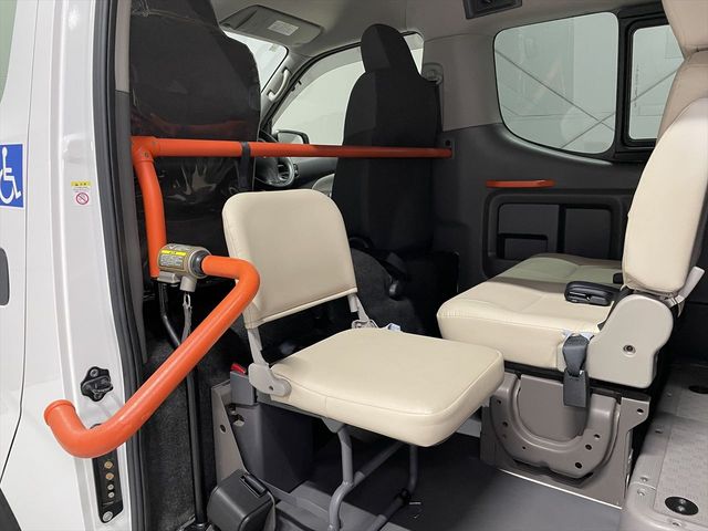 NISSAN NV350 CARAVAN 2017