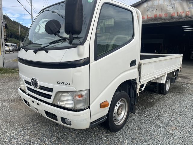 TOYOTA DYNA 2012