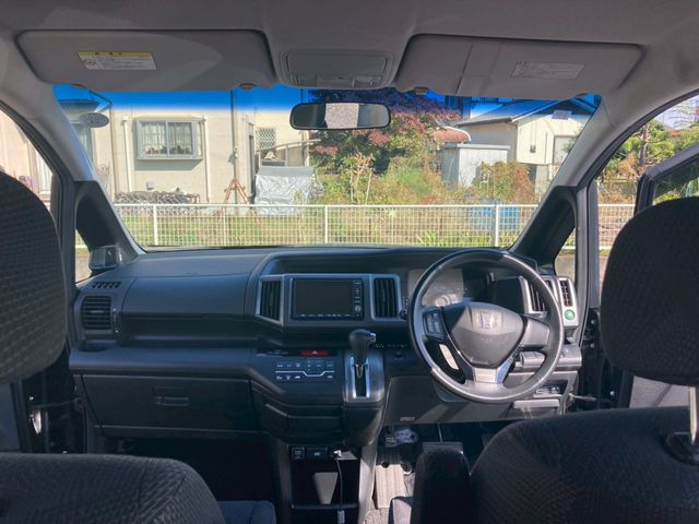 HONDA STEPWAGON SPADA 2012