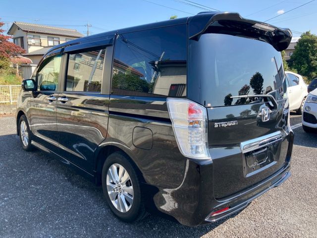 HONDA STEPWAGON SPADA 2012