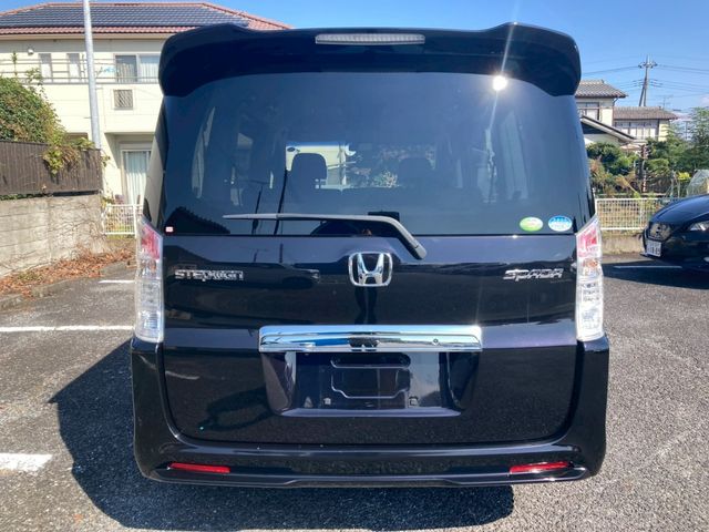 HONDA STEPWAGON SPADA 2012