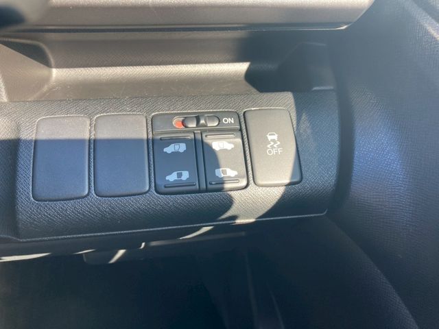 HONDA STEPWAGON SPADA 2012