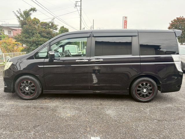 HONDA STEPWAGON SPADA 2011