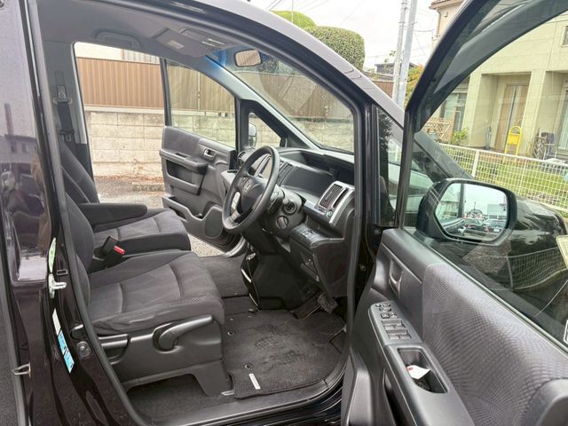 HONDA STEPWAGON SPADA 2011