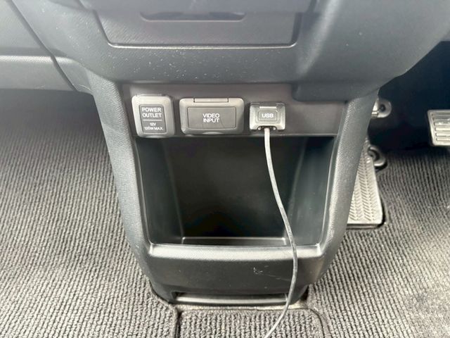 HONDA STEPWAGON SPADA 2011