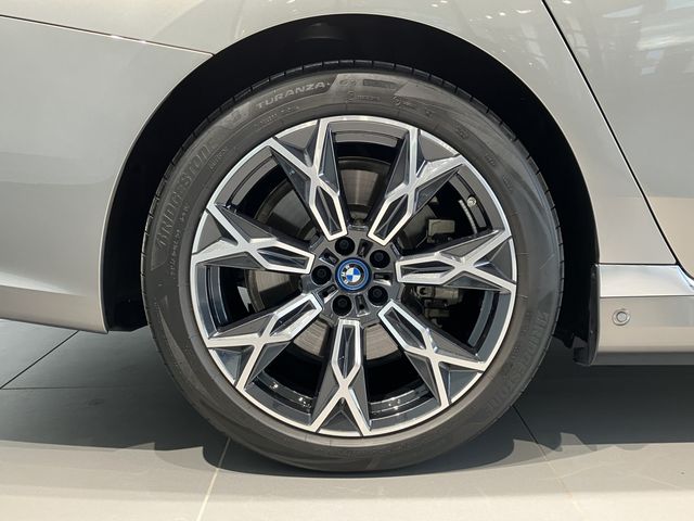 BMW BMW i7 2023