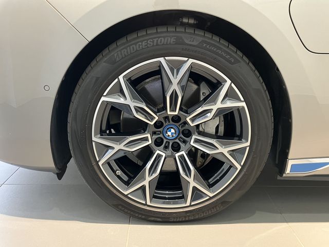 BMW BMW i7 2023