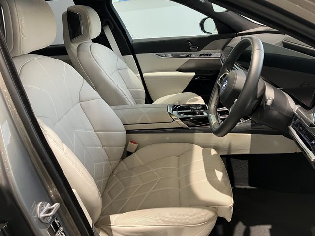 BMW BMW i7 2023