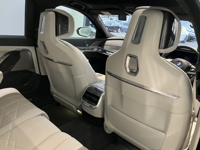 BMW BMW i7 2023
