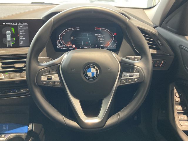 BMW BMW 1series 2024