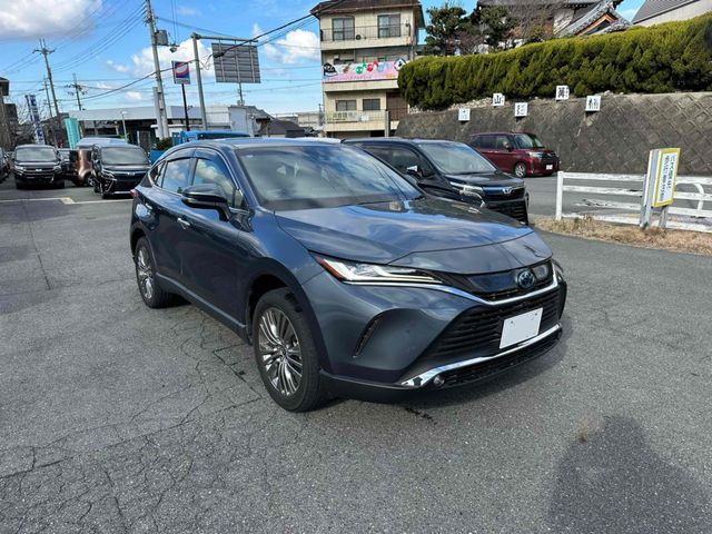 TOYOTA HARRIER HYBRID 2022