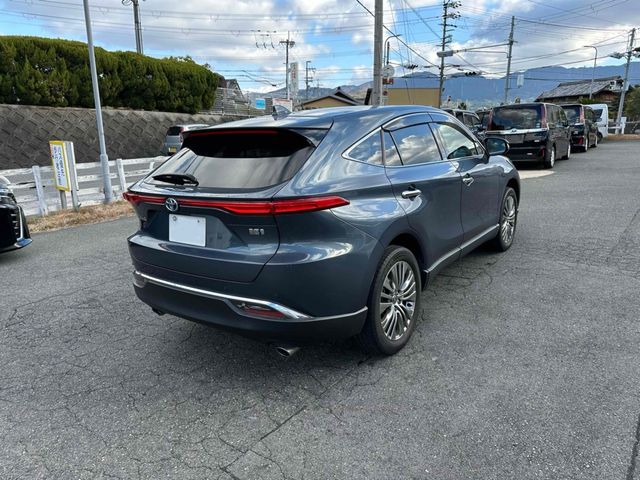 TOYOTA HARRIER HYBRID 2022