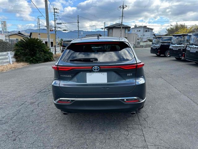 TOYOTA HARRIER HYBRID 2022