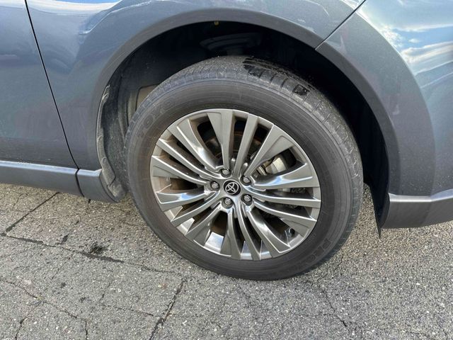 TOYOTA HARRIER HYBRID 2022