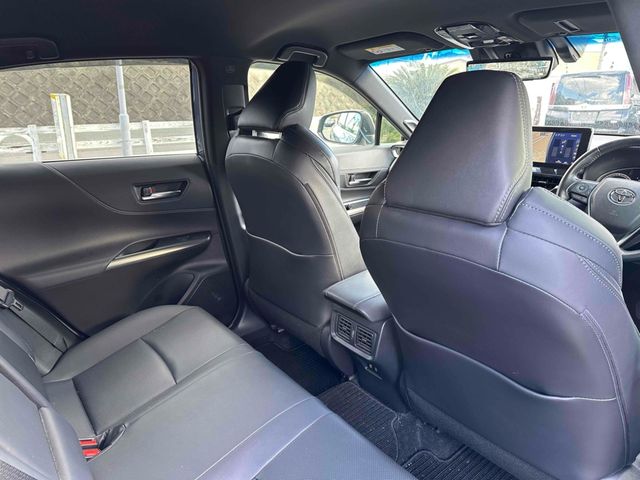 TOYOTA HARRIER HYBRID 2022