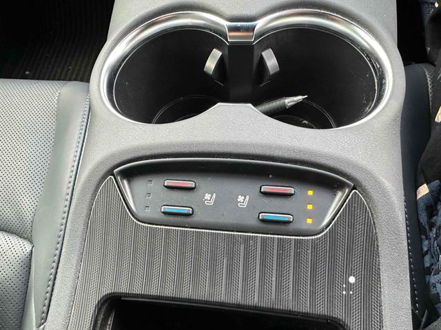 TOYOTA HARRIER HYBRID 2022