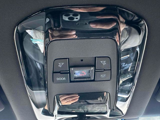 TOYOTA HARRIER HYBRID 2022