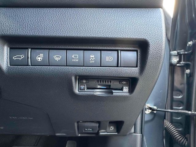 TOYOTA HARRIER HYBRID 2022