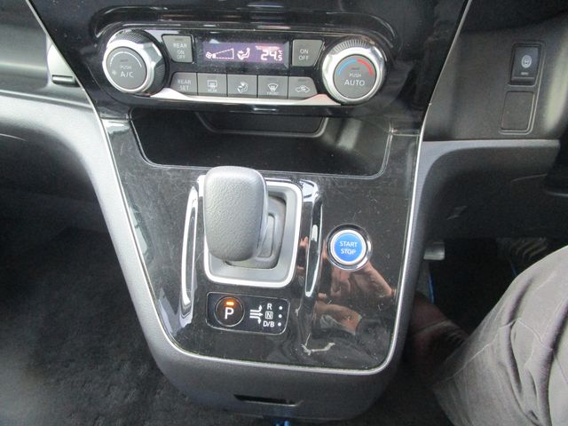 NISSAN SERENA  WG 2022